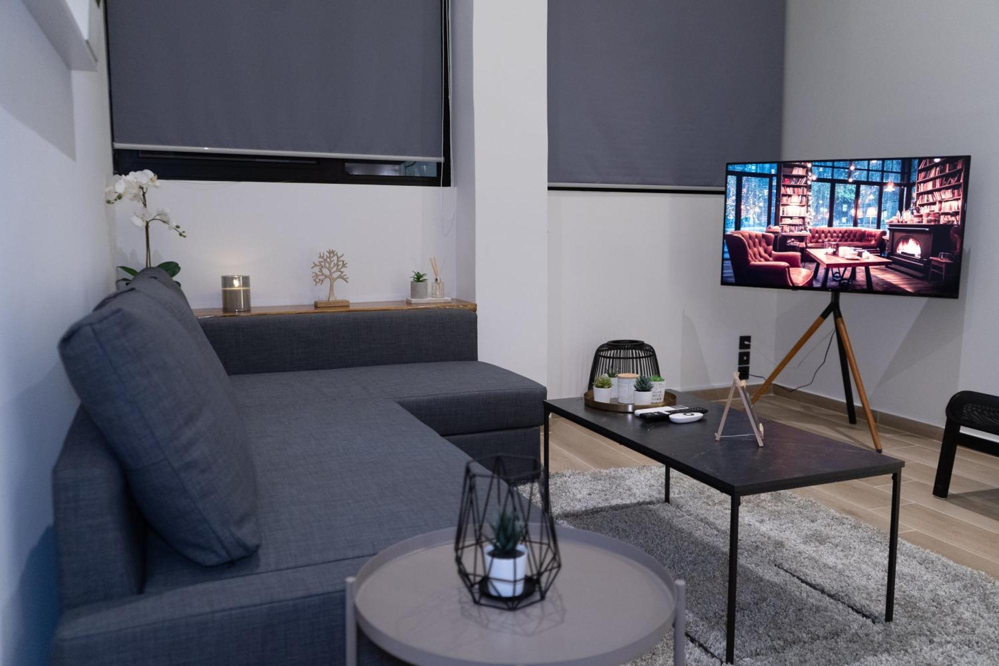 Cozyloft 2 Apartment Patras Bagian luar foto