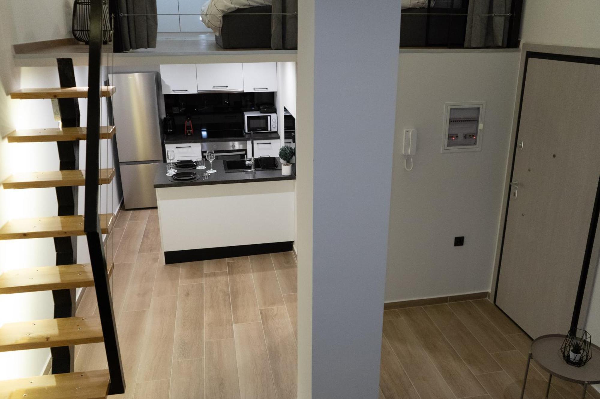 Cozyloft 2 Apartment Patras Bagian luar foto